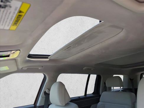 Used 2025 Hyundai Santa Fe Calligraphy FWD image 18