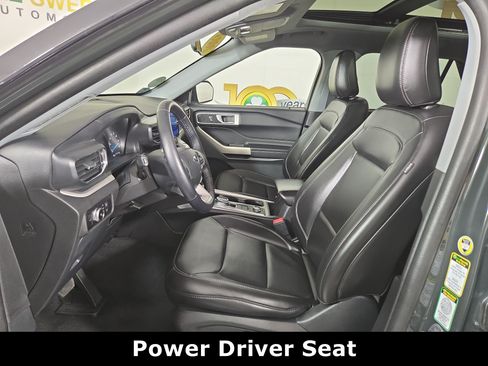 Used 2023 Ford Explorer XLT w/ Equipment Group 202A AWD/4WD image 11