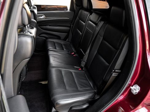 Used 2017 Jeep Grand Cherokee Limited image 48