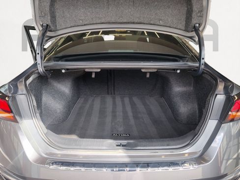 Used 2019 Nissan Altima 2.5 SR w/ SR Premium Package FWD image 13
