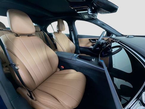 New 2026 Mercedes-Benz E 350 4MATIC Sedan image 30