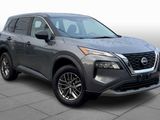 Used 2023 Nissan Rogue S image 2