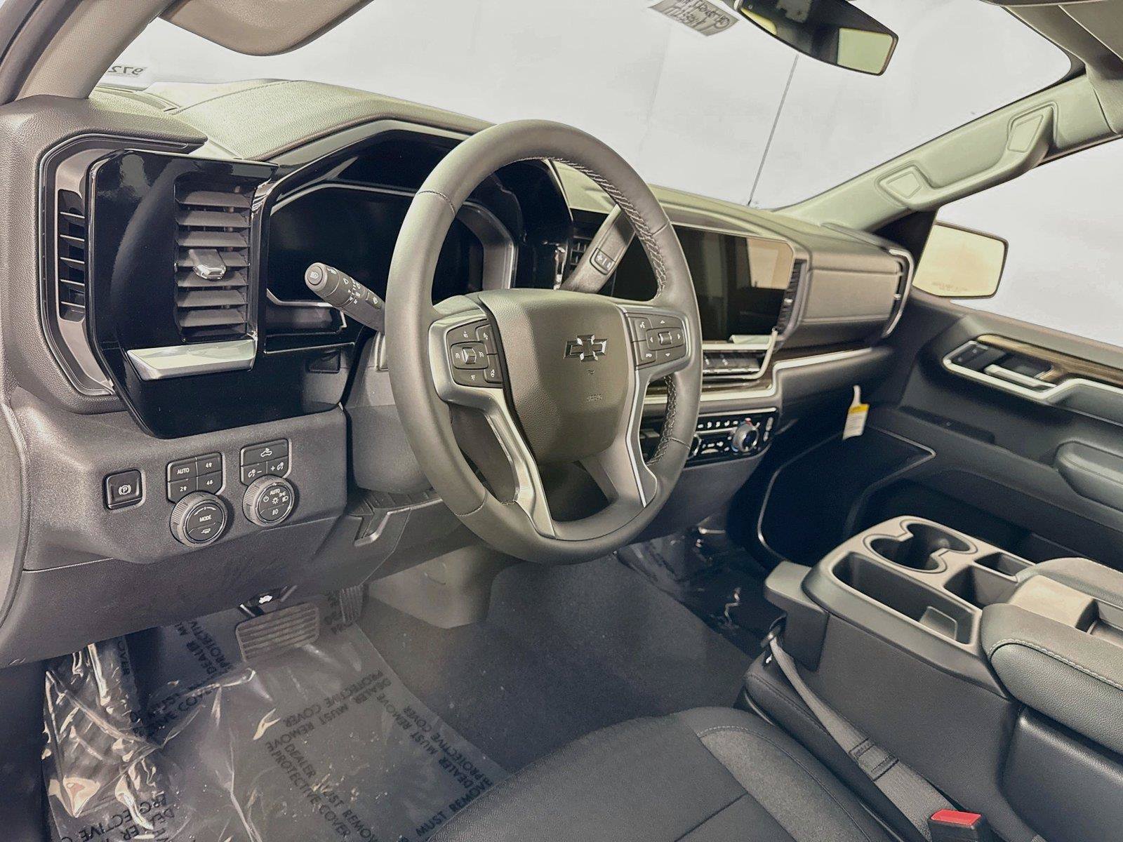 New 2026 Chevrolet Silverado 1500 RST w/ Z71 Off-Road Package AWD/4WD image 3