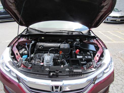 Used 2017 Honda Accord LX image 10