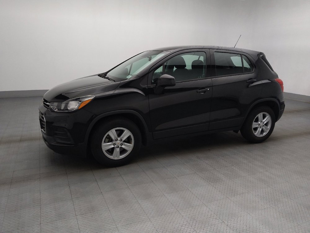 Used 2020 Chevrolet Trax LS w/ LPO, Cargo Package FWD image 2