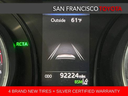 Certified 2018 Toyota Camry LE image 32