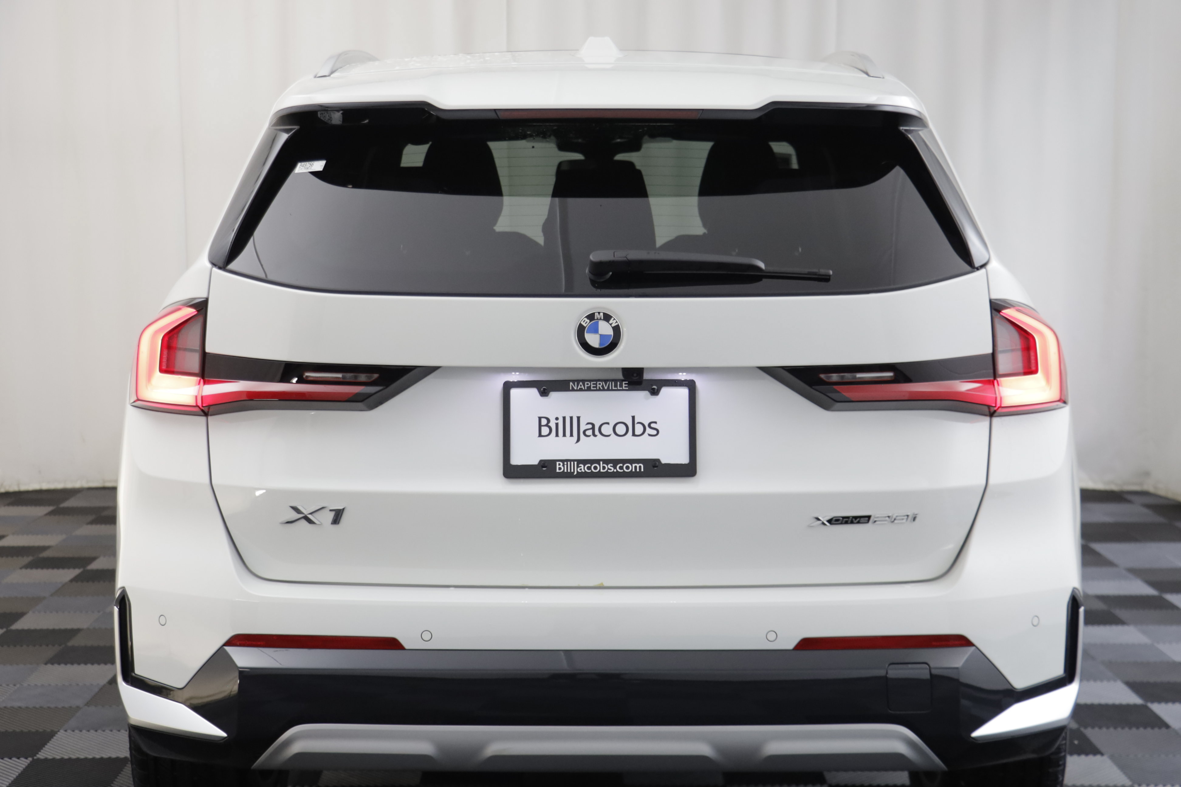 New 2027 BMW X1 xDrive28i AWD/4WD image 16