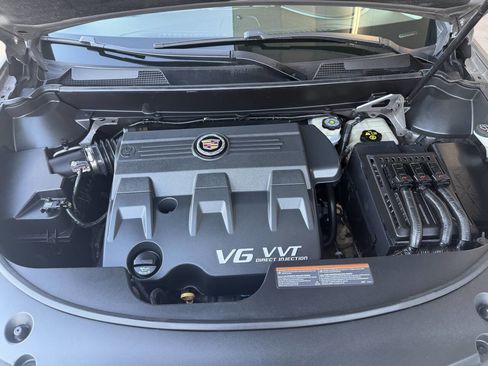 Used 2011 Cadillac SRX Luxury image 18