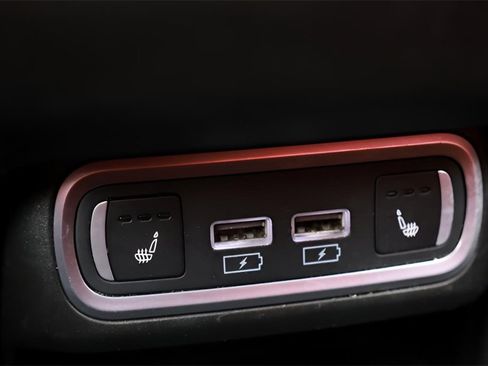 Used 2023 Alfa Romeo Stelvio Veloce image 45