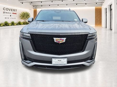 Used 2022 Cadillac Escalade ESV Sport w/ Touring Package AWD/4WD image 3