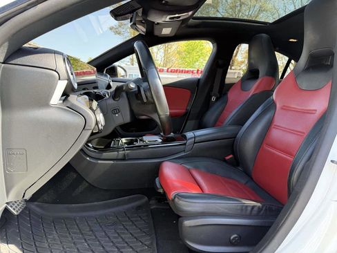 Used 2023 Mercedes-Benz CLA 250 4MATIC image 9