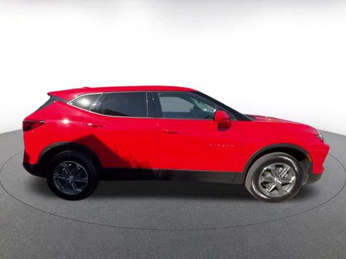 Used 2025 Chevrolet Blazer LT FWD image 15