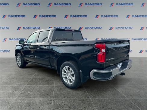 Used 2024 Chevrolet Silverado 1500 LTZ w/ LTZ Premium Package image 3