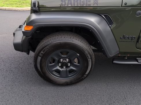 Used 2023 Jeep Wrangler Sport AWD/4WD image 13
