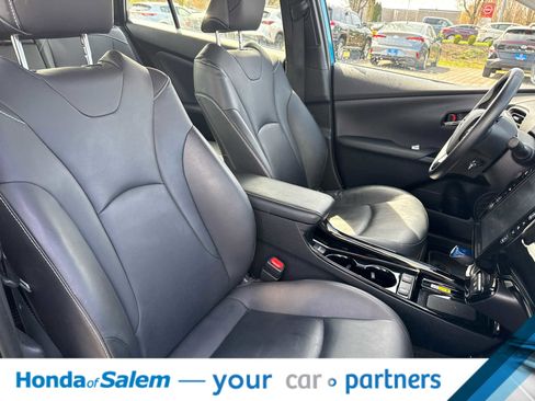 Used 2021 Toyota Prius Prime XLE image 14