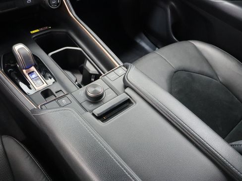 Used 2024 Toyota Grand Highlander AWD Hybrid image 17