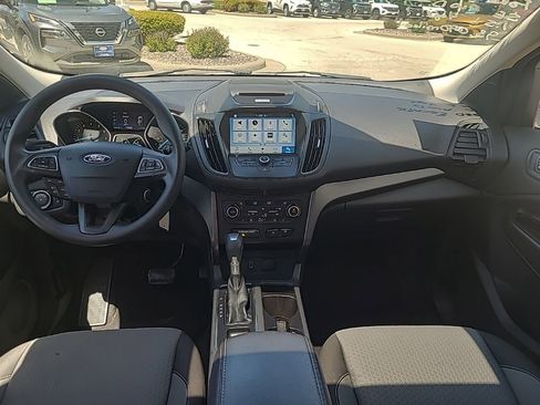 Used 2017 Ford Escape SE w/ Equipment Group 201A AWD/4WD image 14