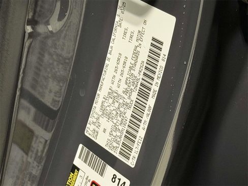 Used 2025 Toyota Tacoma TRD Sport image 28