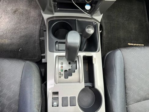 Used 2011 Toyota 4Runner Trail AWD/4WD image 15