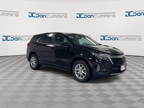 Used 2024 Chevrolet Equinox LT AWD/4WD image 2