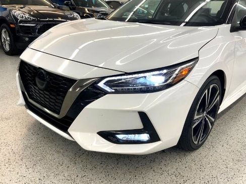 Used 2022 Nissan Sentra SR w/ SR Premium Package image 39