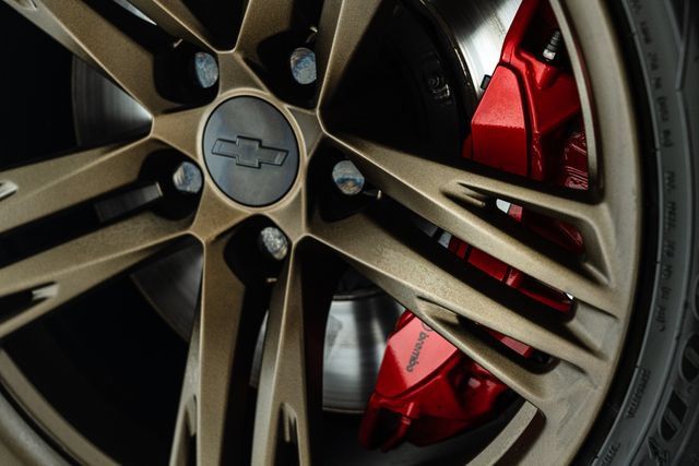 Used 2020 Chevrolet Camaro ZL1 RWD image 20