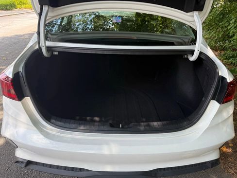 Used 2023 Kia Forte LXS image 8