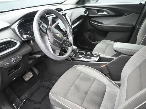 Used 2021 Chevrolet TrailBlazer LT w/ Convenience Package image 11