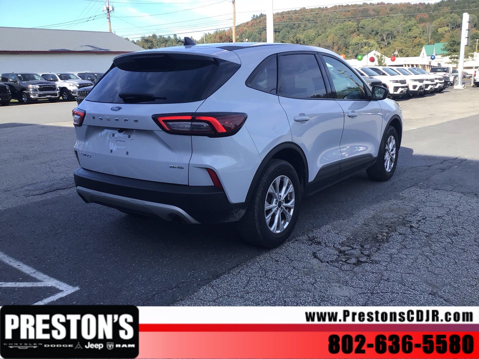 Used 2025 Ford Escape Active AWD/4WD image 6