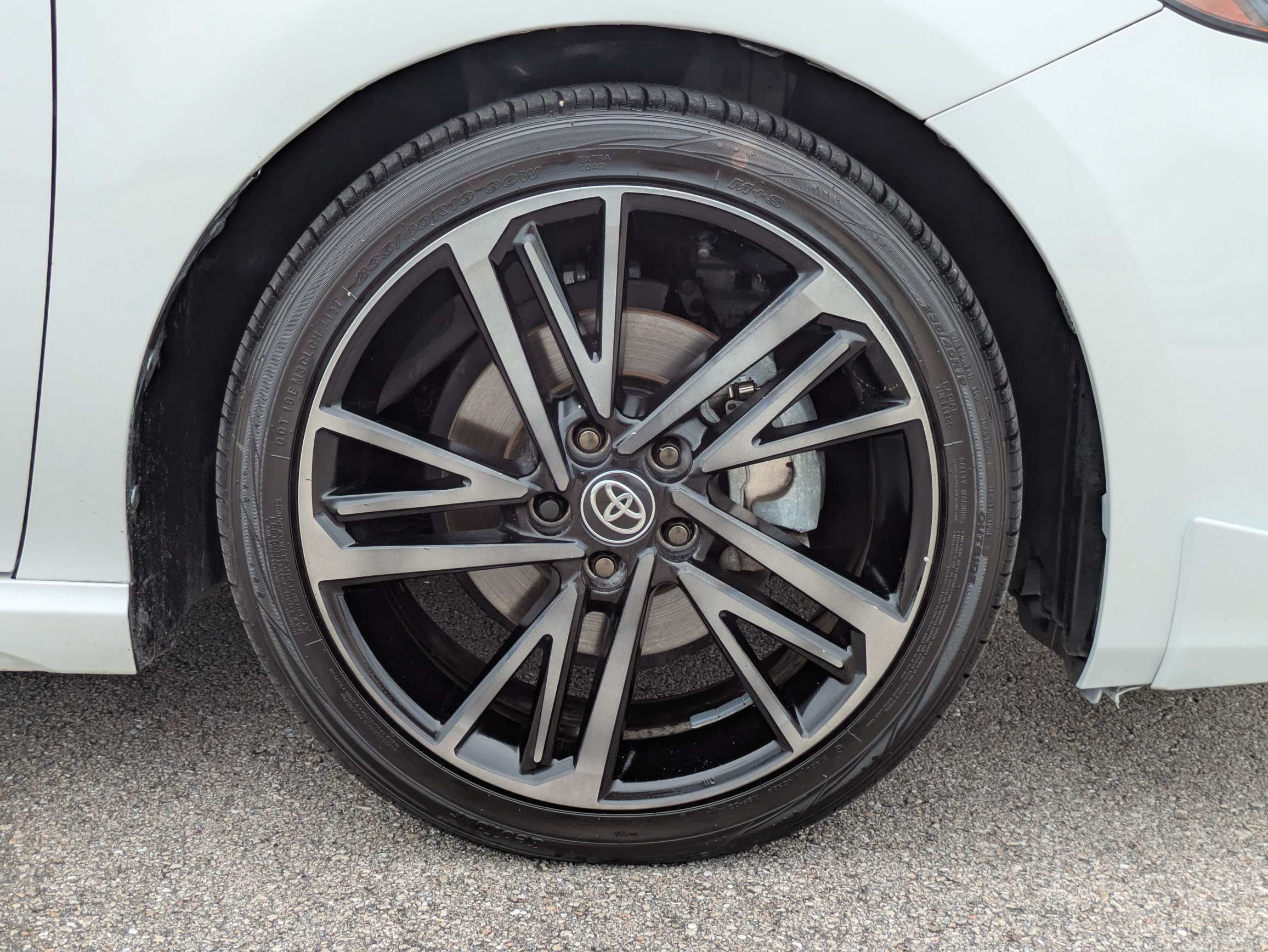Used 2025 Toyota Camry XSE FWD image 11