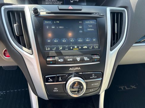 Used 2018 Acura TLX FWD image 14