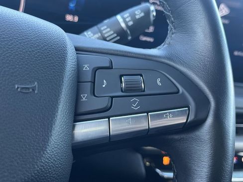 Used 2025 Cadillac XT4 Premium Luxury image 48