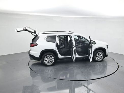 Used 2024 GMC Acadia Elevation image 46