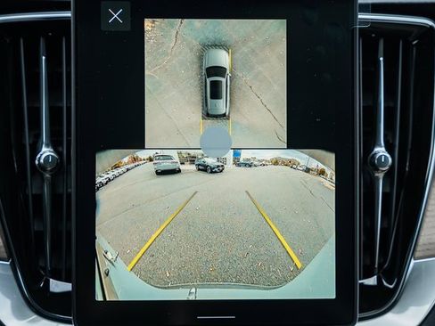 New 2026 Volvo XC90 B6 Plus w/ Protection Package Premier image 40