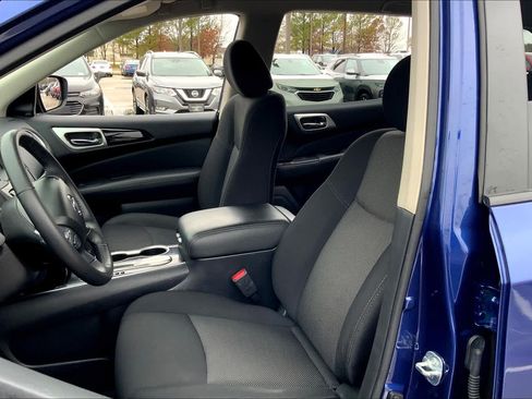 Used 2020 Nissan Pathfinder SV FWD image 7