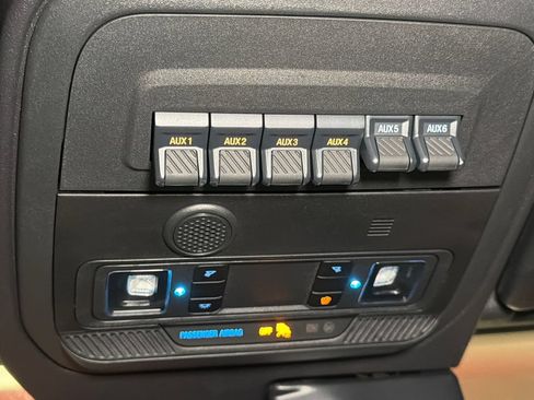 Used 2023 Ford Bronco Badlands w/ Sasquatch Package AWD/4WD image 35