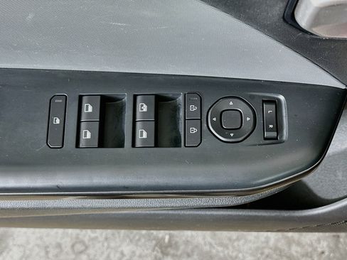 Used 2025 Kia K4 FWD image 15