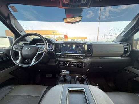 Used 2022 Chevrolet Silverado 1500 ZR2 w/ Technology Package AWD/4WD image 27