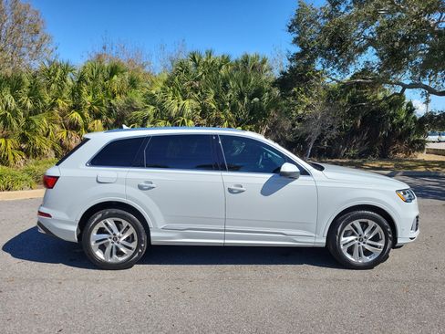 Used 2023 Audi Q7 3.0T Premium Plus w/ Premium Plus Package image 3