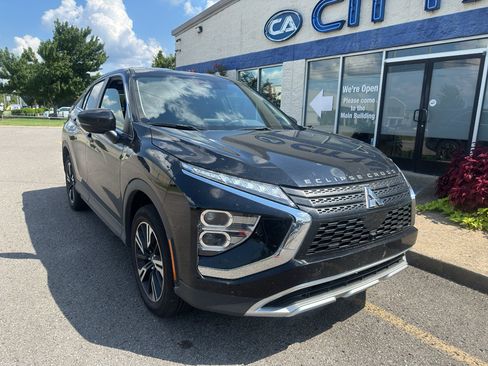 Used 2025 Mitsubishi Eclipse Cross SE AWD/4WD image 2