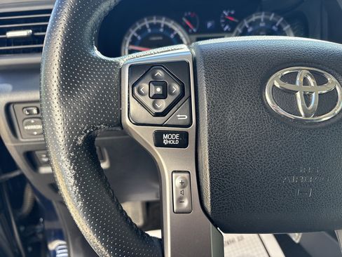 Used 2017 Toyota 4Runner SR5 Premium image 19