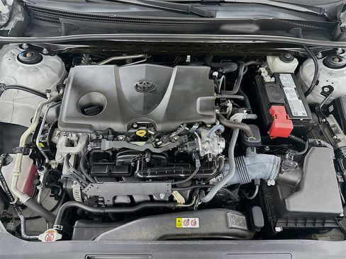 Used 2022 Toyota Camry SE image 31
