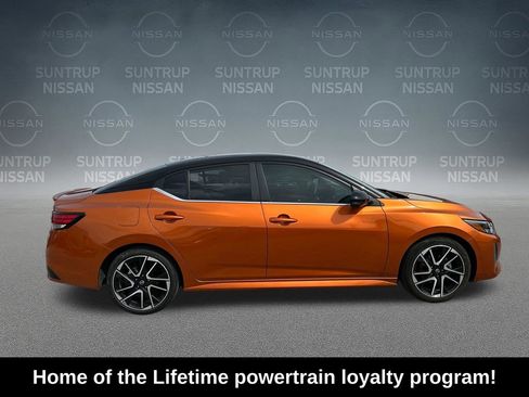 Used 2024 Nissan Sentra SR w/ SR Premium Package FWD image 7