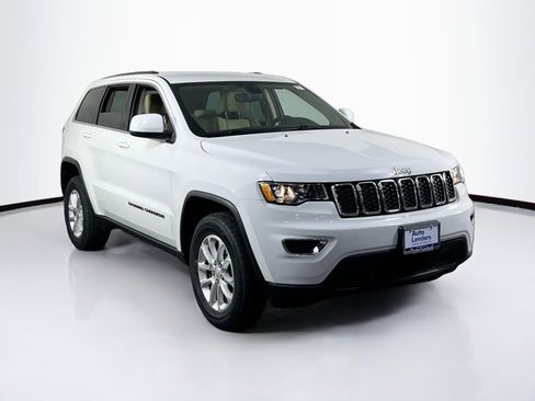 Used 2022 Jeep Grand Cherokee Laredo E w/ Security & Convenience Group image 3