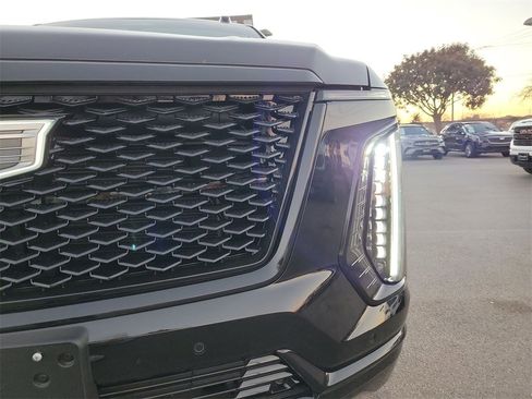 Used 2025 Cadillac Escalade Sport Platinum w/ LPO, ONYX Package image 10