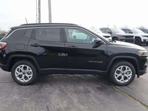 New 2026 Jeep Compass Latitude image 3