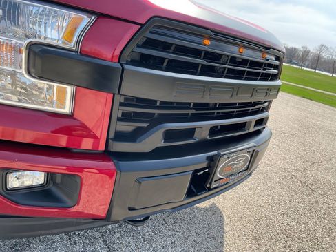 Used 2017 Ford F150 XLT w/ Equipment Group 302A Luxury AWD/4WD image 38