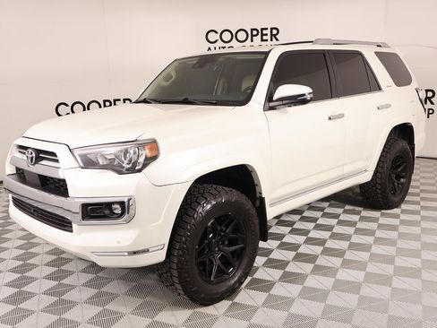 Used 2022 Toyota 4Runner Limited image 11