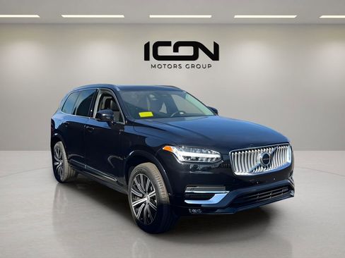 Used 2024 Volvo XC90 B5 Core w/ Climate Package AWD/4WD image 8