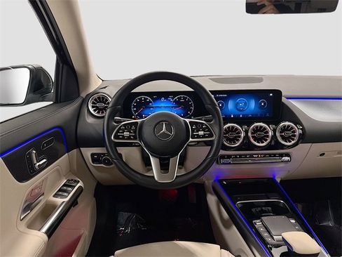 Certified 2023 Mercedes-Benz GLA 250 4MATIC image 22